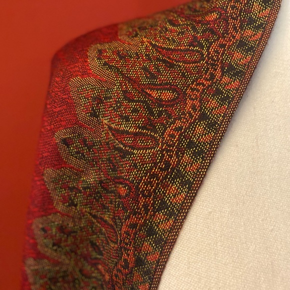 Reversible Paisley Pashmina Wrap - Picture 6 of 8